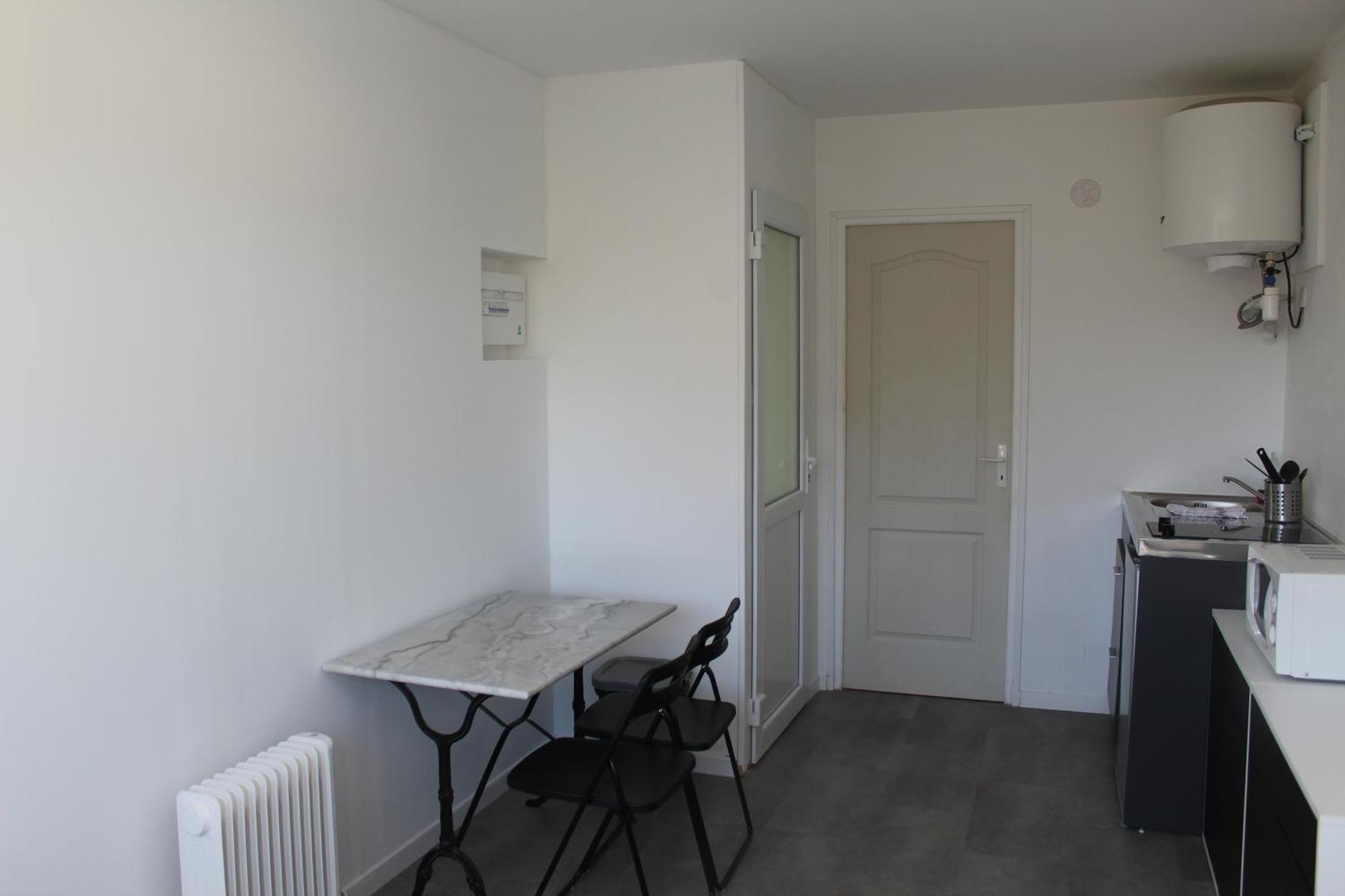 Apartment Etablissements Coulon - *